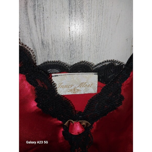 Inner Most red satin with black lace trim size Medium - Picture 4 of 5